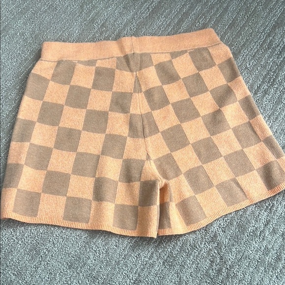 UGG Maliah Women's Checkered Tan Shorts - Picture 5 of 5